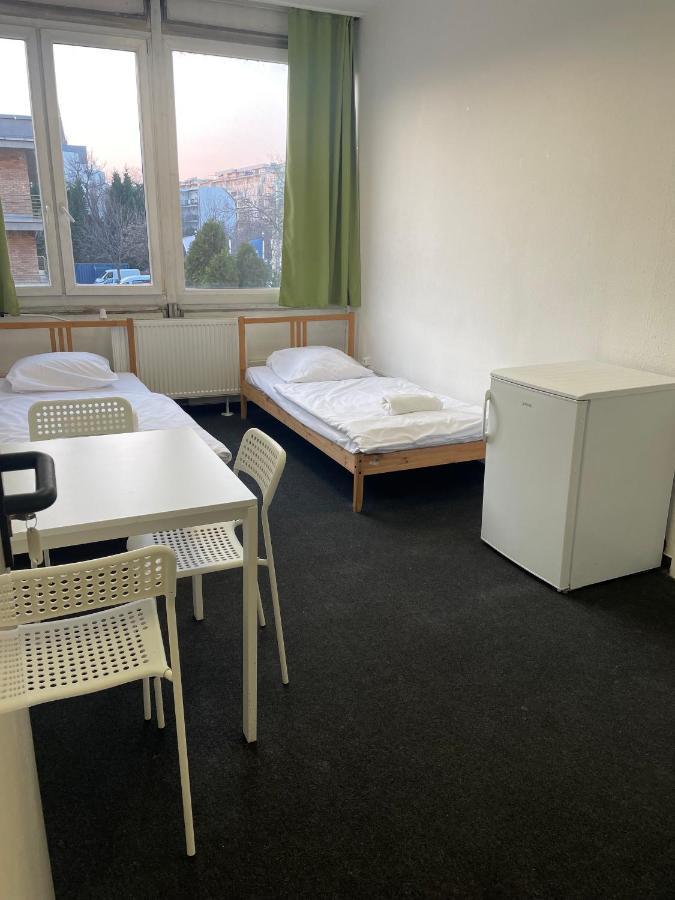 The College Group Hostel Budapest Exterior photo